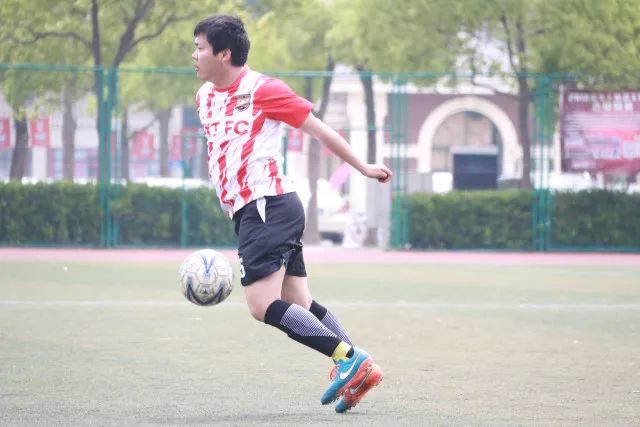 谈球吧官网首页下载